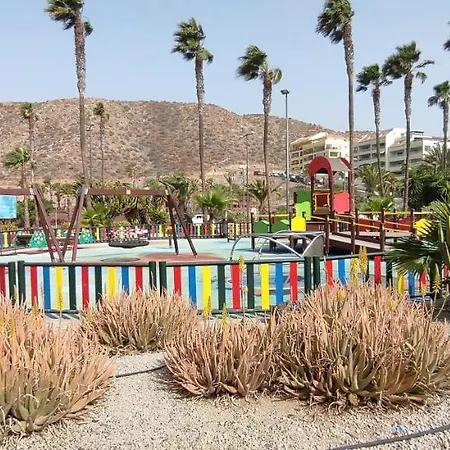 Heated Pool,parking,air,wifi דירה פאלם-מאר