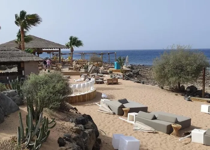 Heated Pool,parking,air,wifi