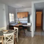 Heated Pool,parking,air,wifi Apartamento *