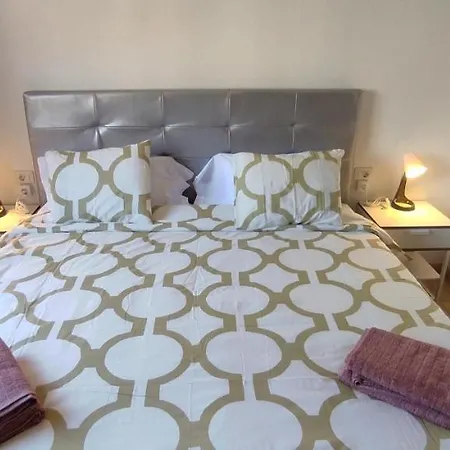 Διαμέρισμα Heated Pool,parking,air,wifi